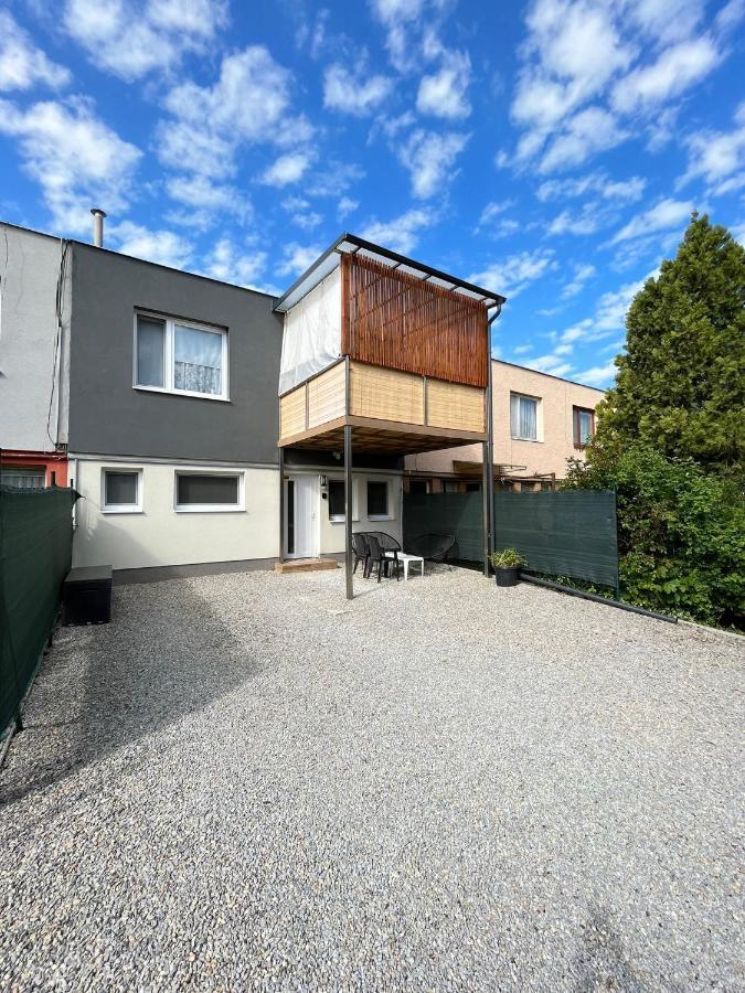 Amira Apartman Komárno Eksteriør bilde